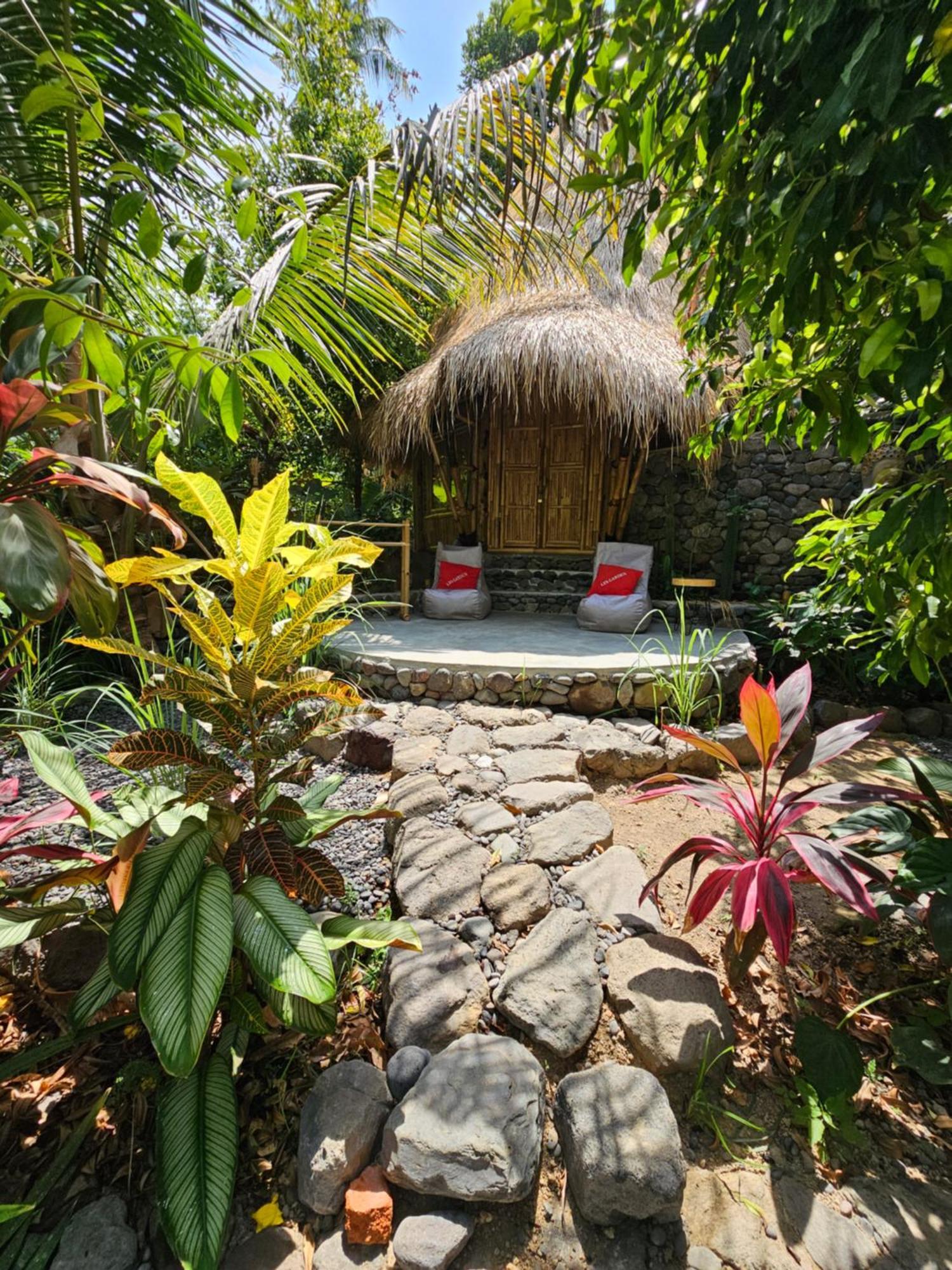 Les Garden Villa Tejakula Bagian luar foto